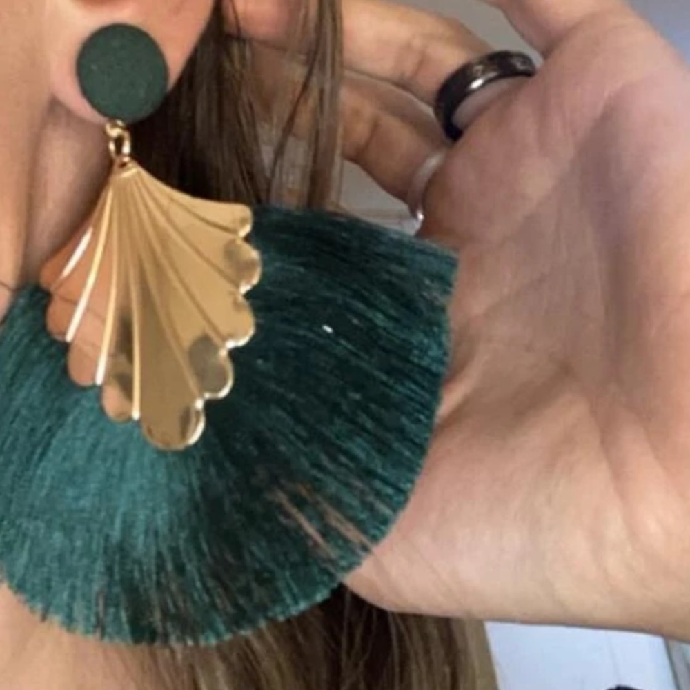 NWT Saint Patrick’s Day | Art Deco Gold Fan | Emerald Green Tassel Fringe - Picture 8 of 15
